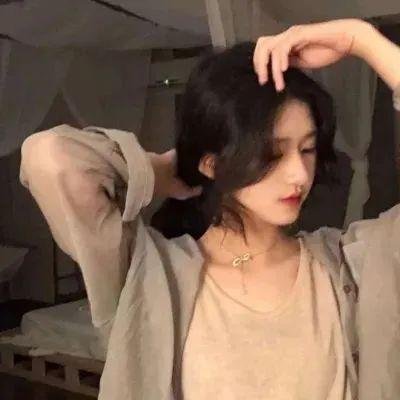 三条黑暗的街道 海报
